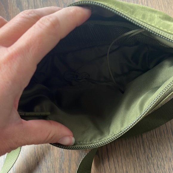 Lululemon Post Workout Bundle (Crossbody, Reusable Bag, and 2 Headbands) - Picture 9 of 10